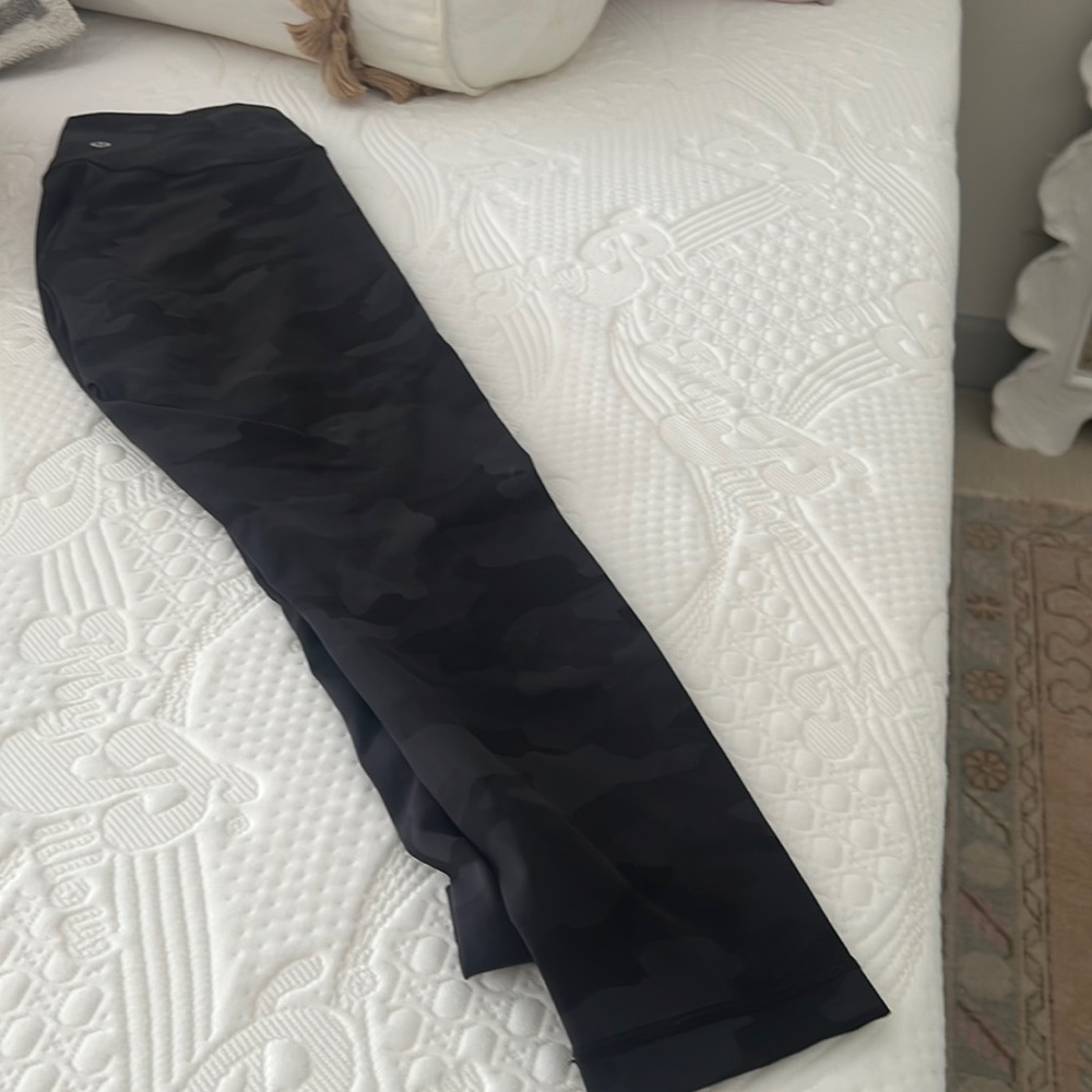 Black Camouflage Lululemon leggings
